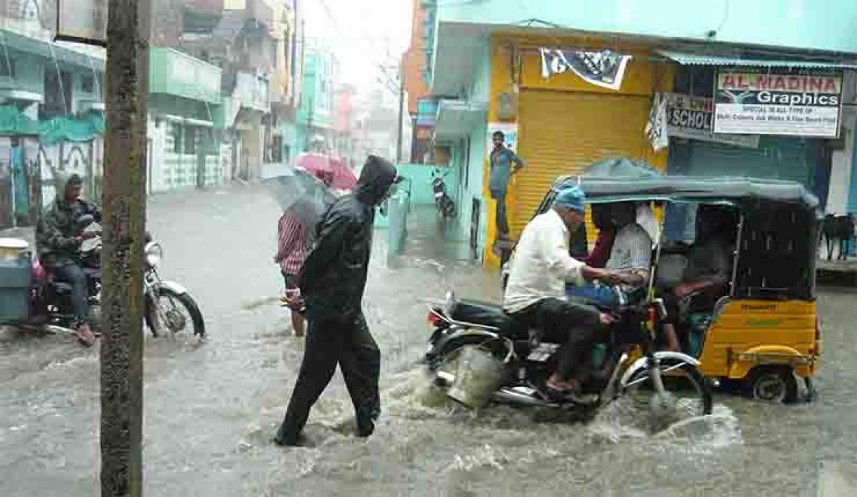 Heavy rains lash Nizamabad